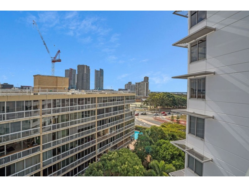 815/3 Como Crescent, Southport QLD 4215