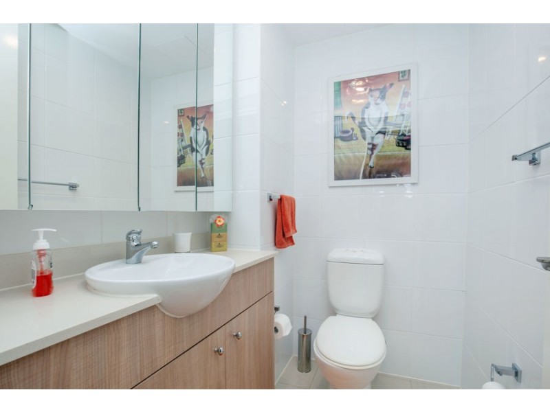 815/3 Como Crescent, Southport QLD 4215