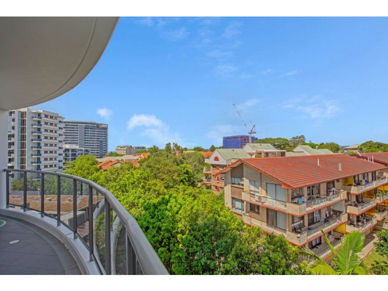 815/3 Como Crescent, Southport QLD 4215