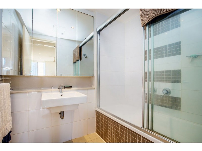 815/3 Como Crescent, Southport QLD 4215