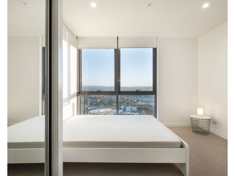 3511/2 Como Crescent, Southport QLD 4215