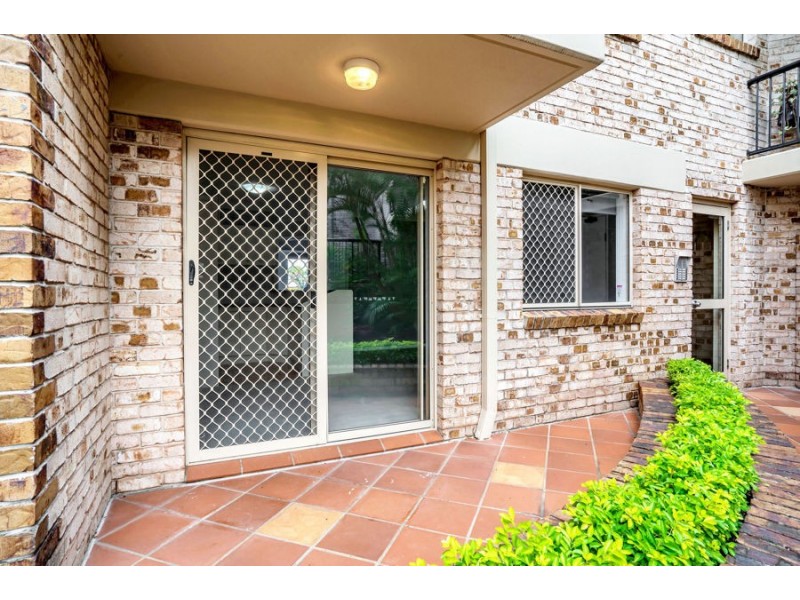 14-16 Spendelove Avenue, Southport QLD 4215