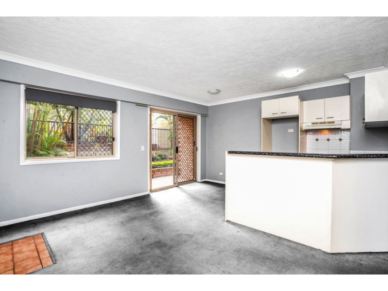 14-16 Spendelove Avenue, Southport QLD 4215