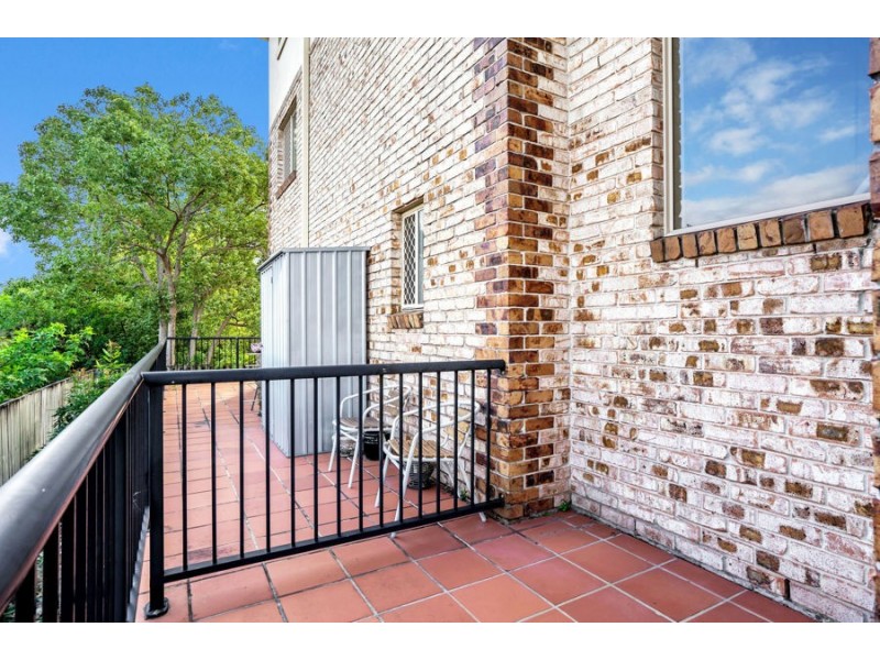 14-16 Spendelove Avenue, Southport QLD 4215