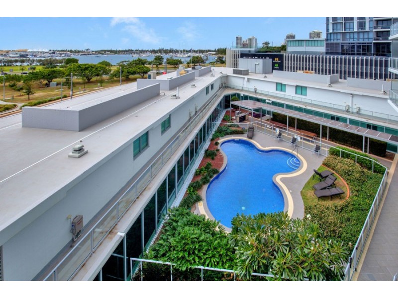 805/1 Como Crescent, Southport QLD 4215