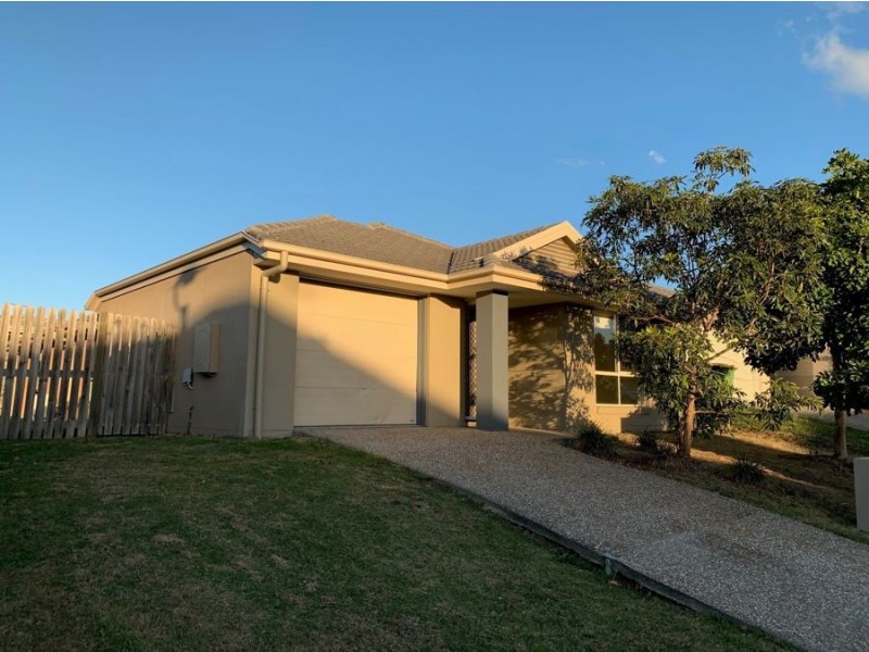 42 Bella Boulevard, Willow Vale QLD 4209