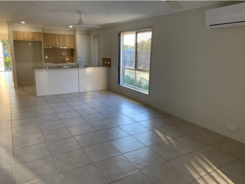 42 Bella Boulevard, Willow Vale QLD 4209