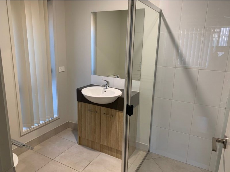 42 Bella Boulevard, Willow Vale QLD 4209