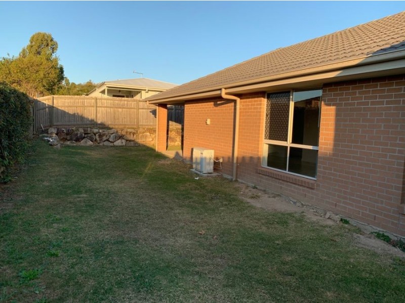 42 Bella Boulevard, Willow Vale QLD 4209