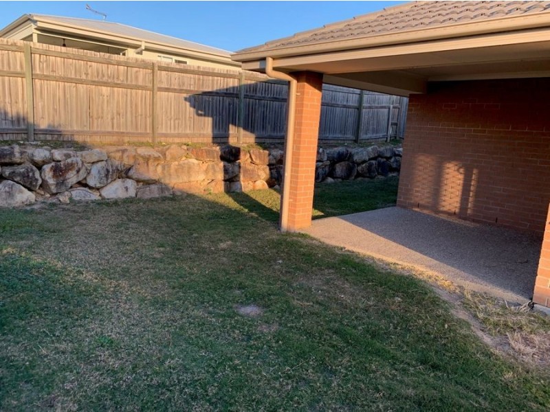 42 Bella Boulevard, Willow Vale QLD 4209