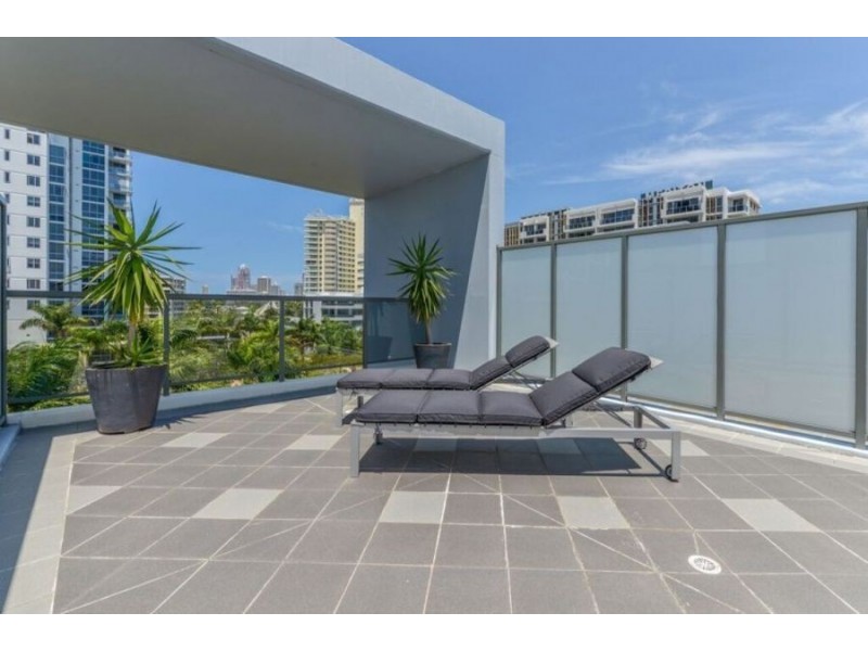 405/3 Como Crescent, Southport QLD 4215