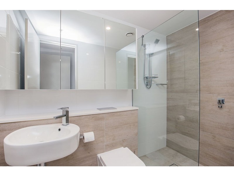 3009/2 Como Crescent, Southport QLD 4215