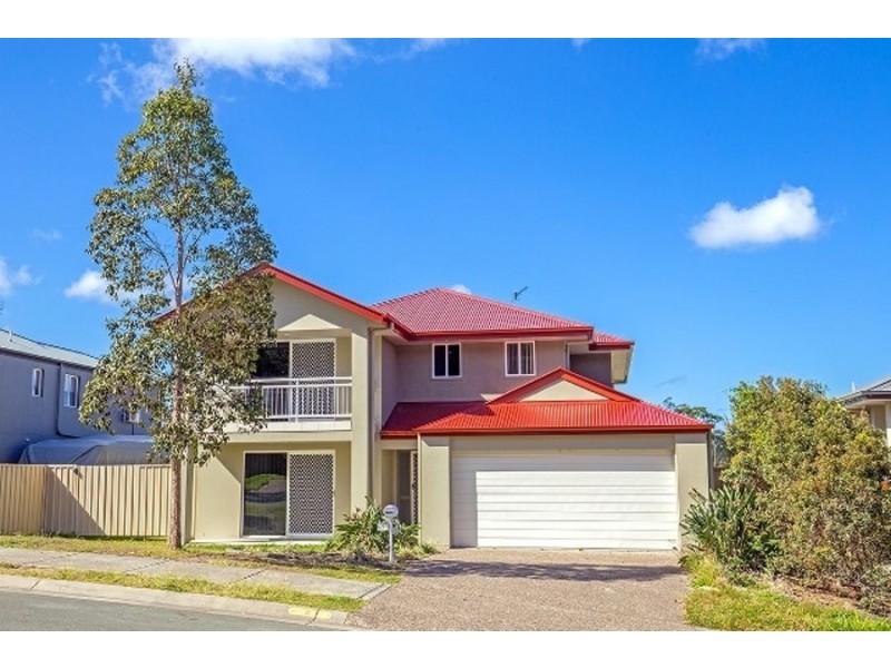 8 Caragh Crescent, Oxenford QLD 4210