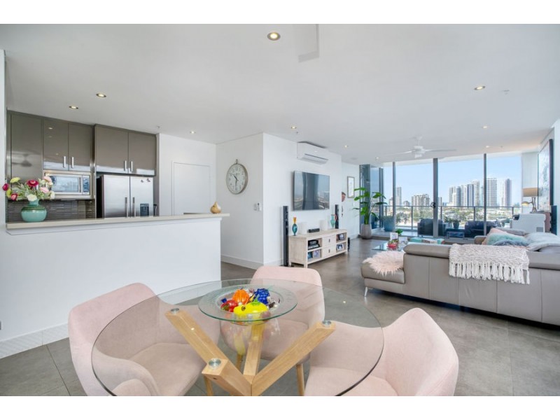 1301/4 Como Crescent, Southport QLD 4215