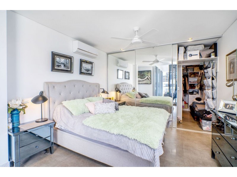 1301/4 Como Crescent, Southport QLD 4215