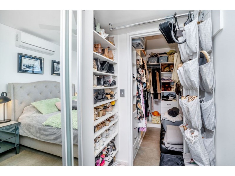 1301/4 Como Crescent, Southport QLD 4215