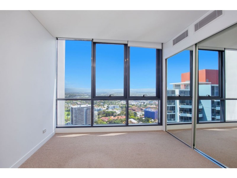 3012/2 Como Crescent, Southport QLD 4215