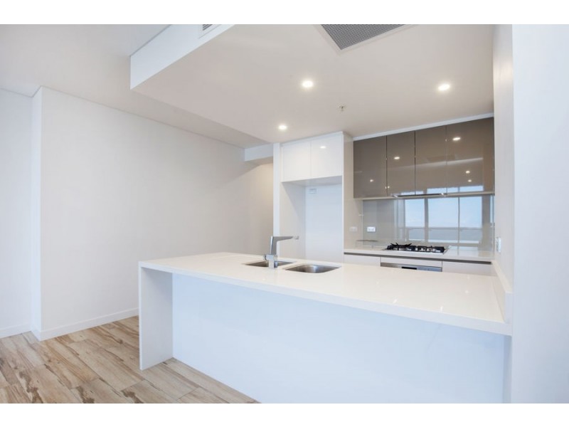 3012/2 Como Crescent, Southport QLD 4215