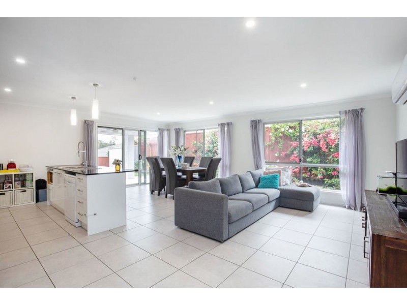 12 Looby Crescent, Pimpama QLD 4209