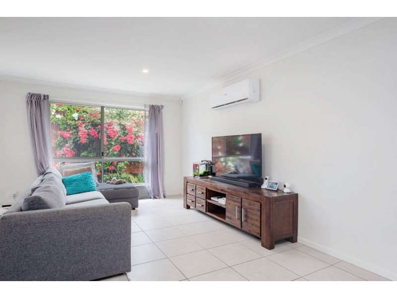 12 Looby Crescent, Pimpama QLD 4209