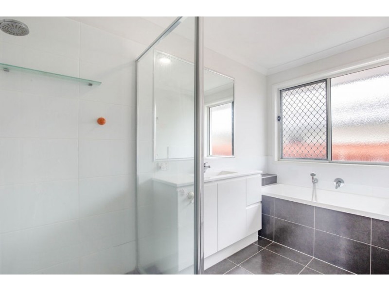 12 Looby Crescent, Pimpama QLD 4209