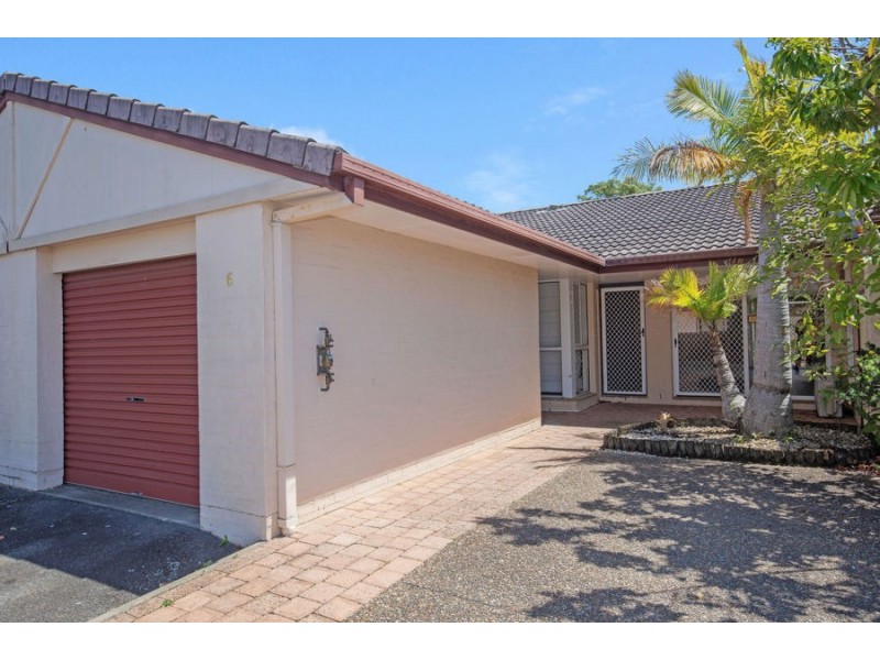 6/128 Benowa Road, Southport QLD 4215
