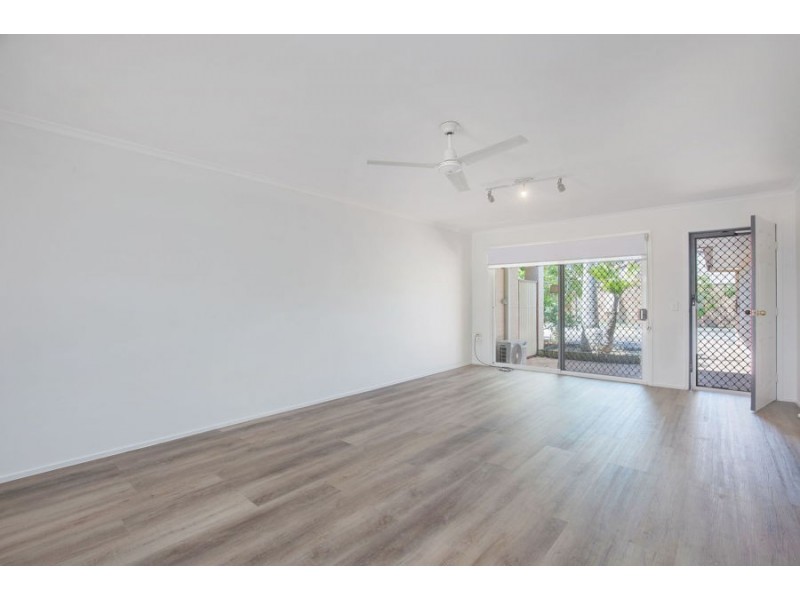 6/128 Benowa Road, Southport QLD 4215