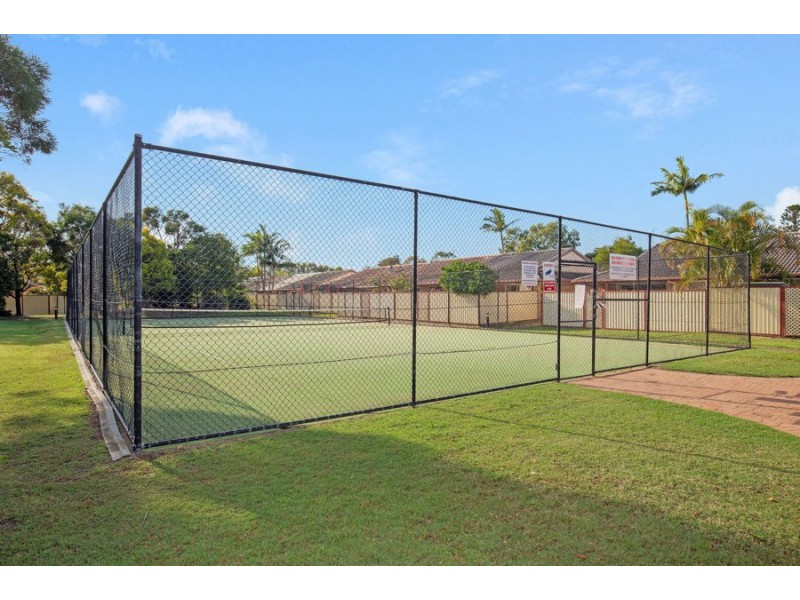 6/128 Benowa Road, Southport QLD 4215