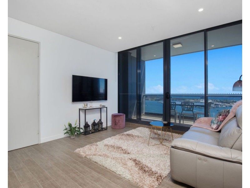 1809/2 Como Crescent, Southport QLD 4215