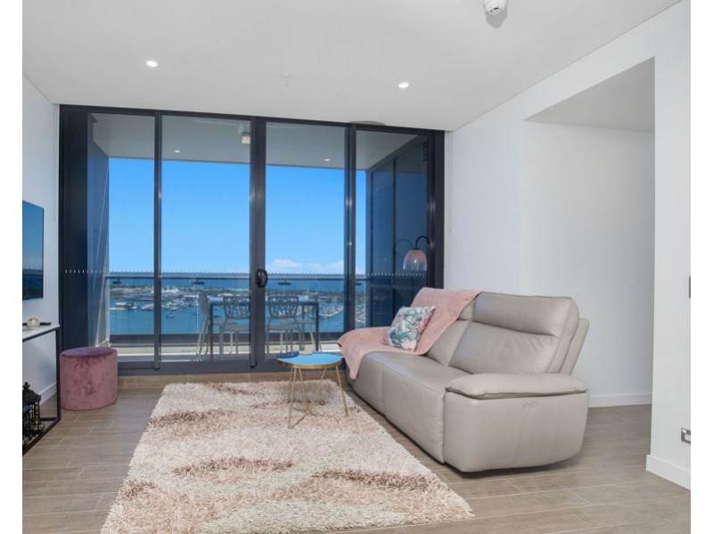 1809/2 Como Crescent, Southport QLD 4215