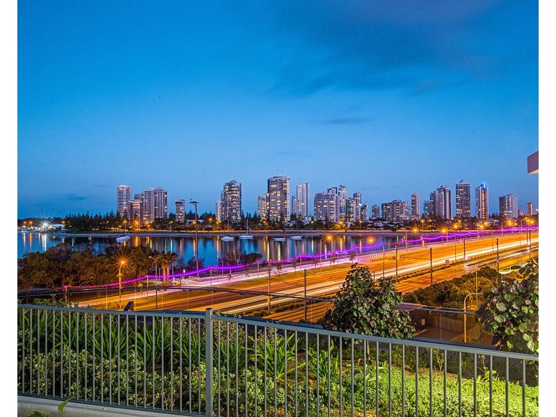 1809/2 Como Crescent, Southport QLD 4215