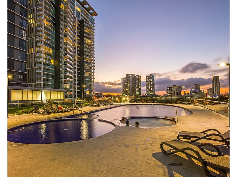 1809/2 Como Crescent, Southport QLD 4215