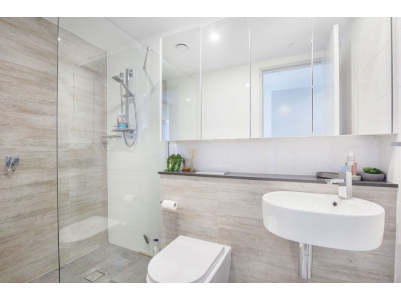 3009/2 Como Crescent, Southport QLD 4215