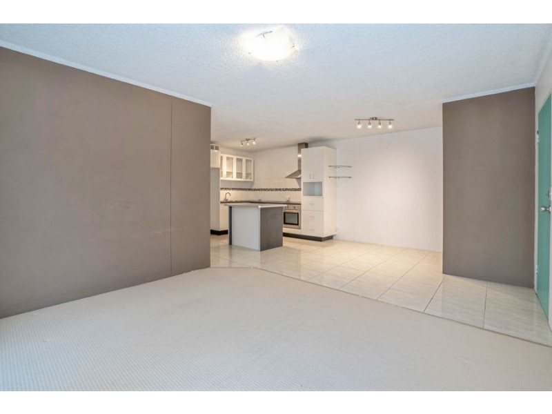 5/72 Marine Parade, Southport QLD 4215