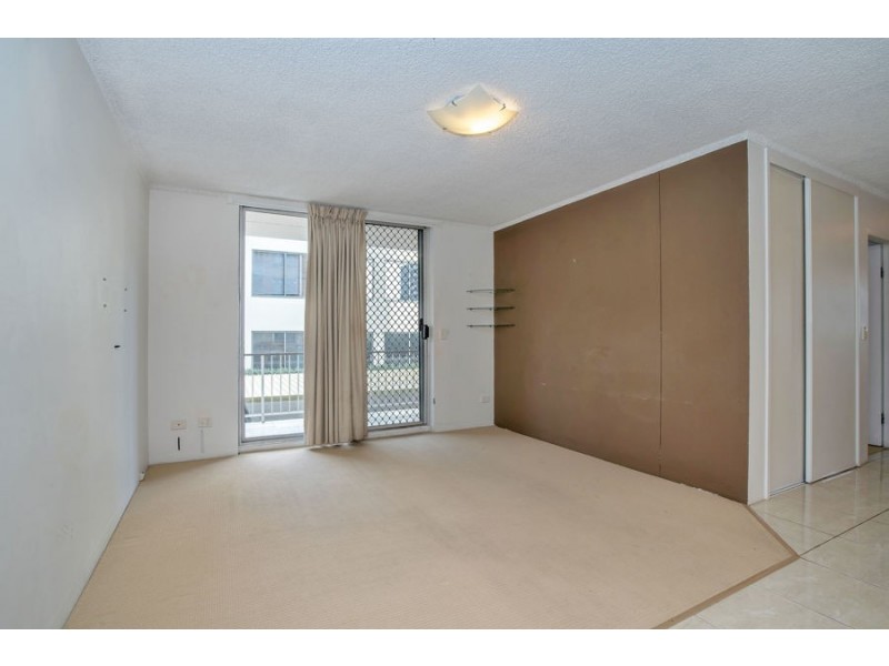 5/72 Marine Parade, Southport QLD 4215