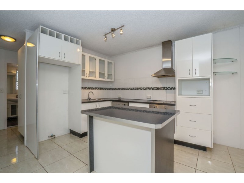 5/72 Marine Parade, Southport QLD 4215