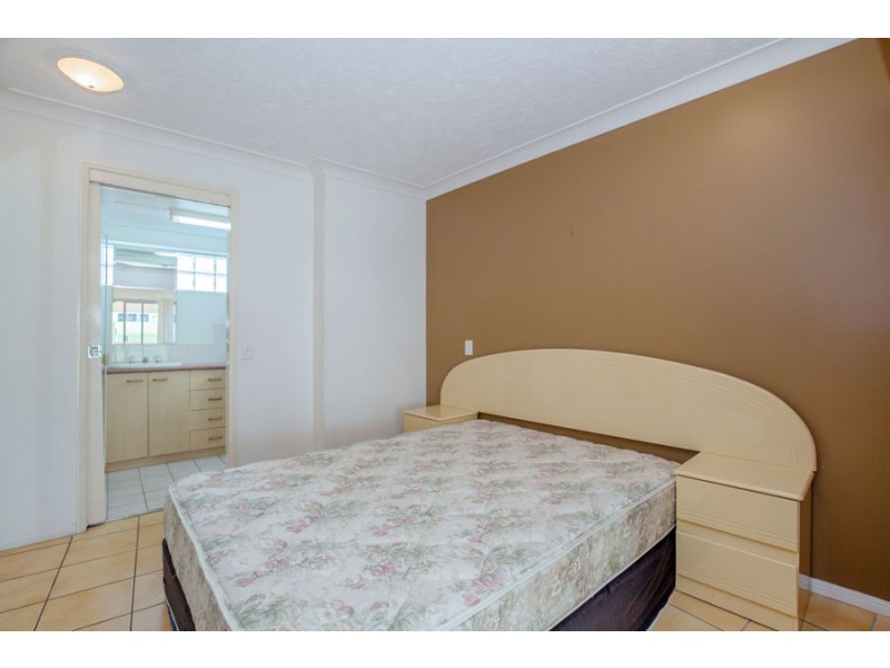 52/106 Marine Parade, Southport QLD 4215