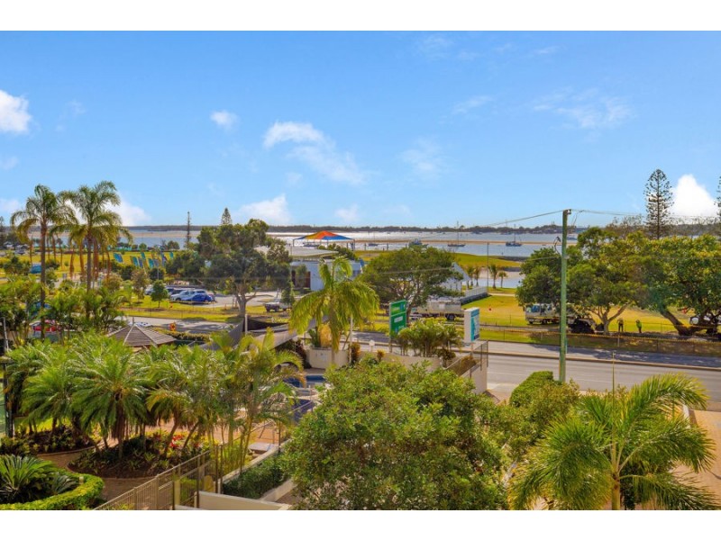 52/106 Marine Parade, Southport QLD 4215