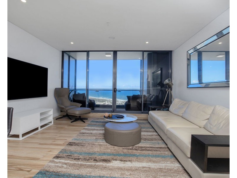 4411/2 Como Crescent, Southport QLD 4215