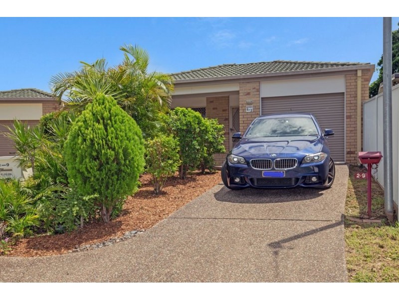 2/9 Maltman Avenue, Southport QLD 4215