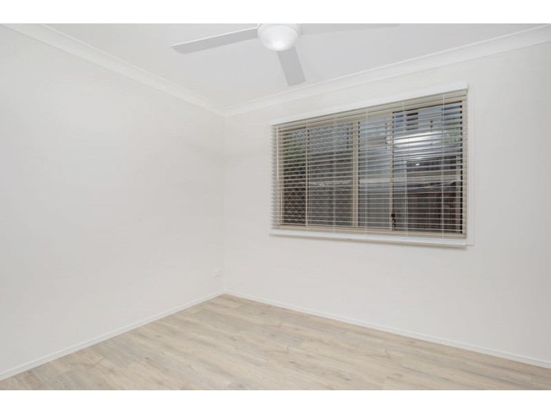 2/9 Maltman Avenue, Southport QLD 4215