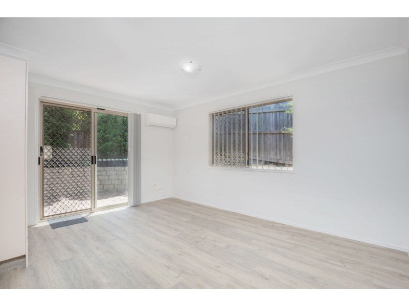 2/9 Maltman Avenue, Southport QLD 4215