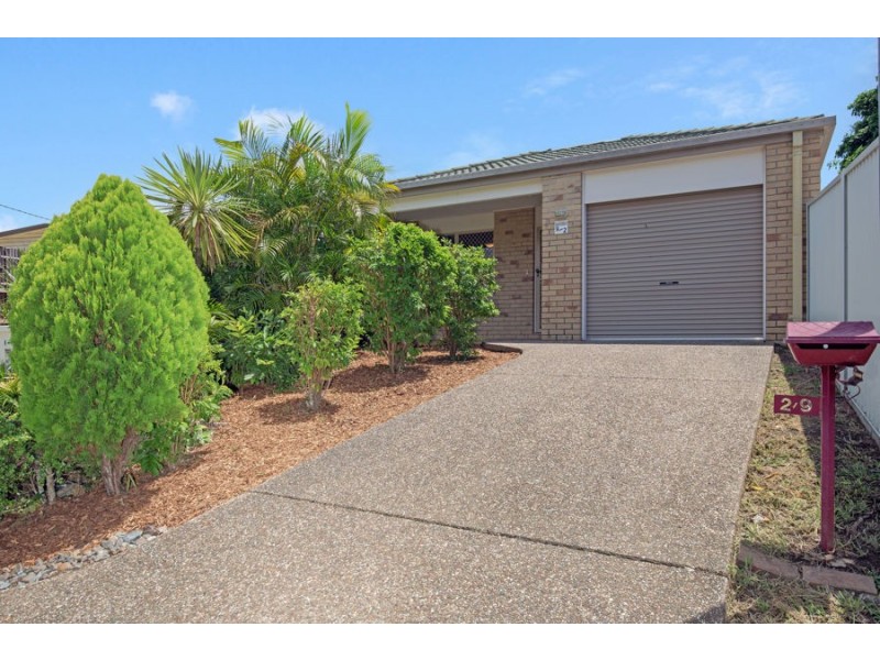 2/9 Maltman Avenue, Southport QLD 4215