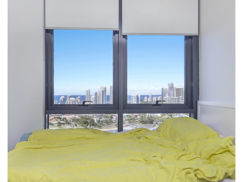 2111/2 Como Crescent, Southport QLD 4215