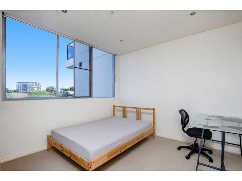 3 Como Crescent, Southport QLD 4215