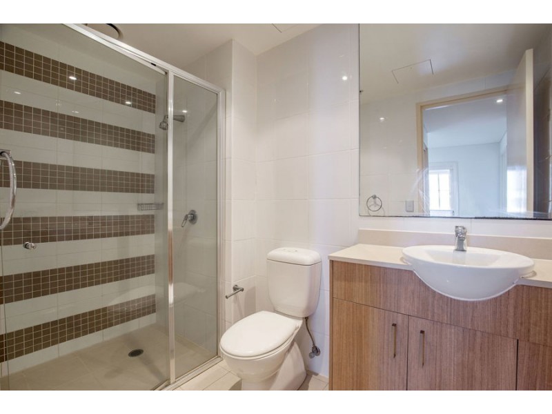 3 Como Crescent, Southport QLD 4215