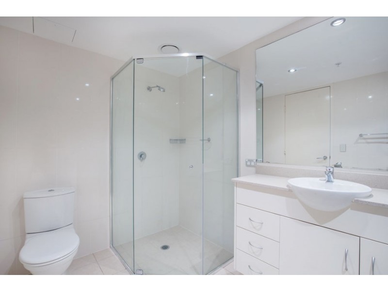 2106/1 Como Crescent, Southport QLD 4215