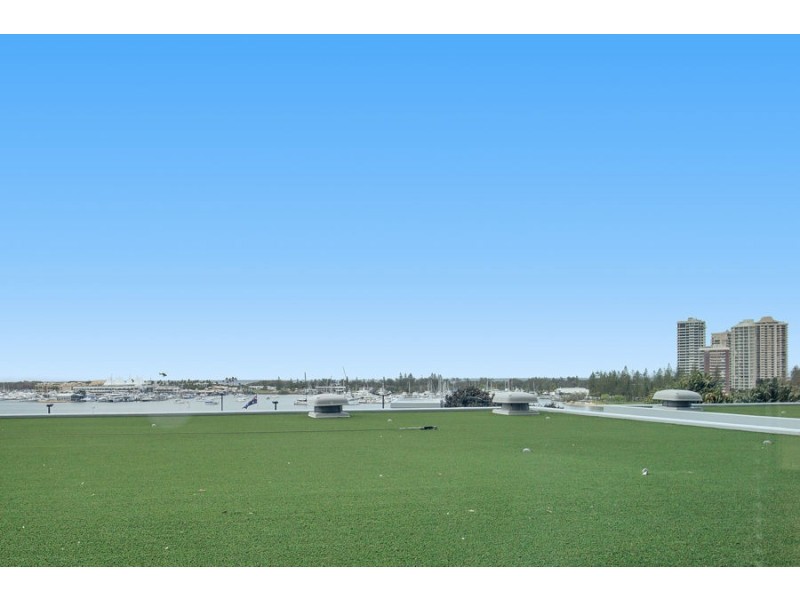 605/2 Como Crescent, Southport QLD 4215