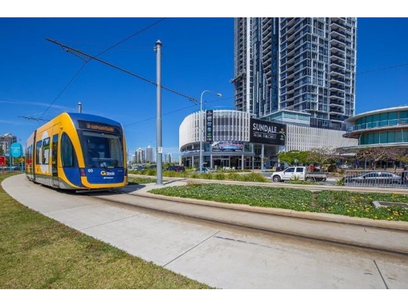 605/2 Como Crescent, Southport QLD 4215