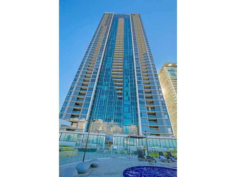 605/2 Como Crescent, Southport QLD 4215